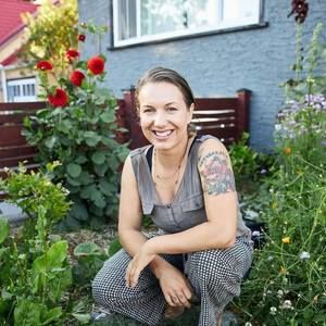 Meet your Posher, Elise